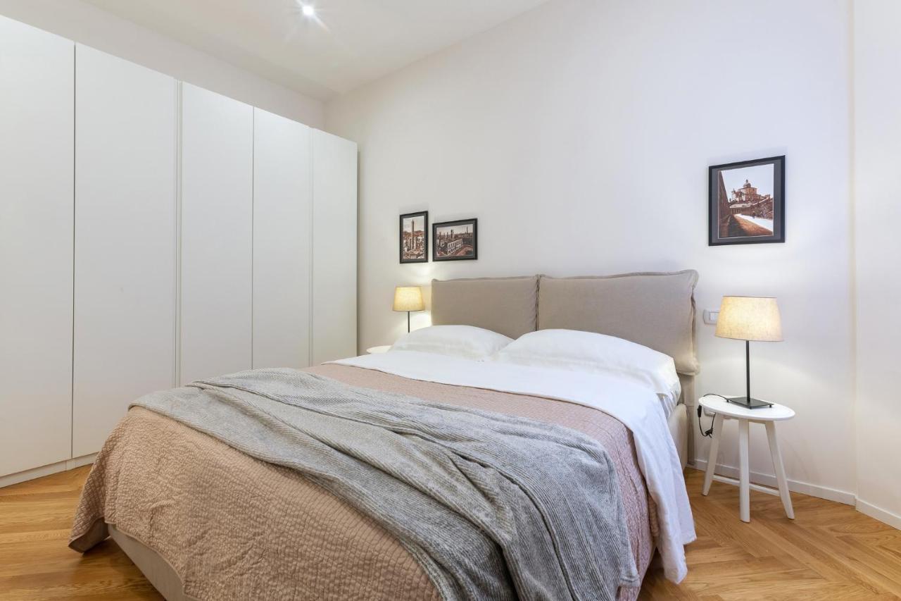Bologna Piazza Del Nettuno Apartment Buitenkant foto