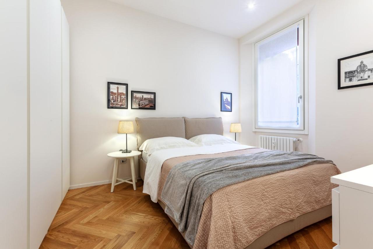 Bologna Piazza Del Nettuno Apartment Buitenkant foto
